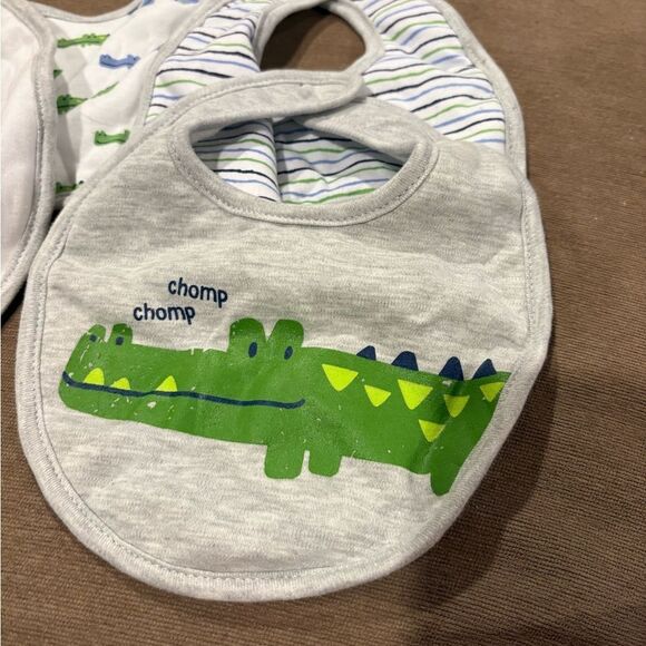 Colorful Baby Bib Set with Fun Designs - Picture 2 of 5